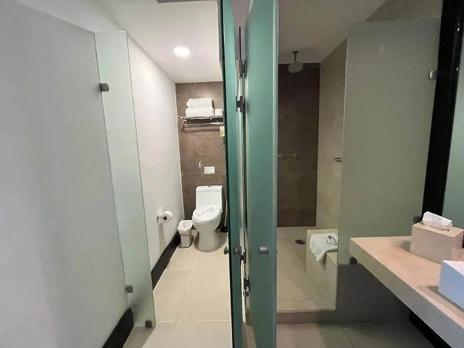 Coastal Serenity: Mangrove View Studio Apartment Playa del Carmen